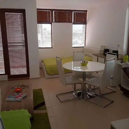 Sarafovo Sea Club Апартамент